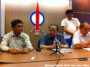 Lim Kit Siang press conference pic (photo by Malaysiakini)